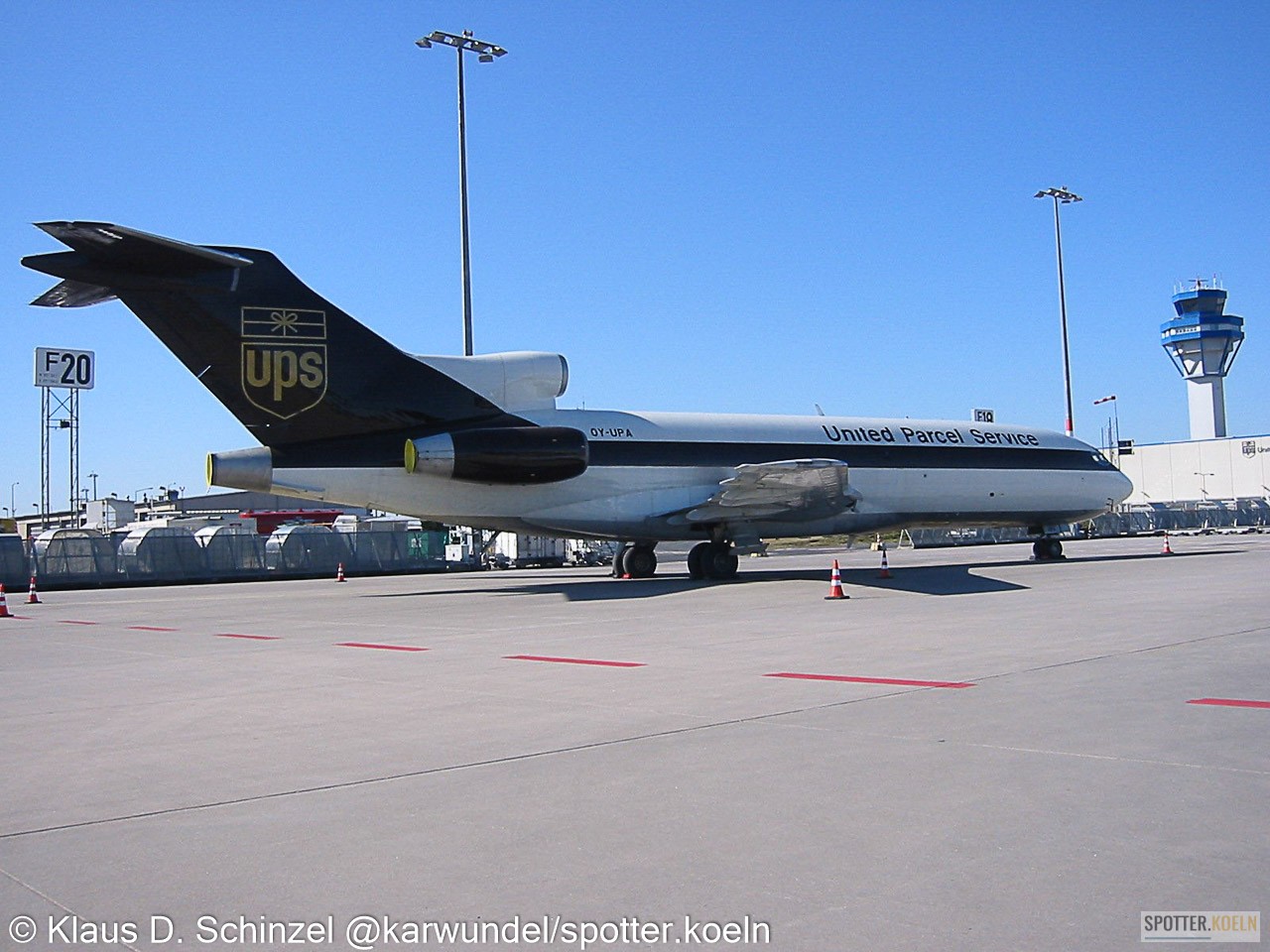OY-UPA UPS B727