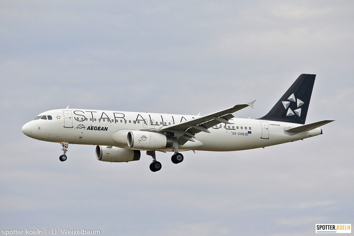 Aegean Airlines SX-DVQ Airbus A320-232