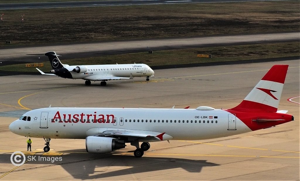 Austrian Airlines OE-LBK