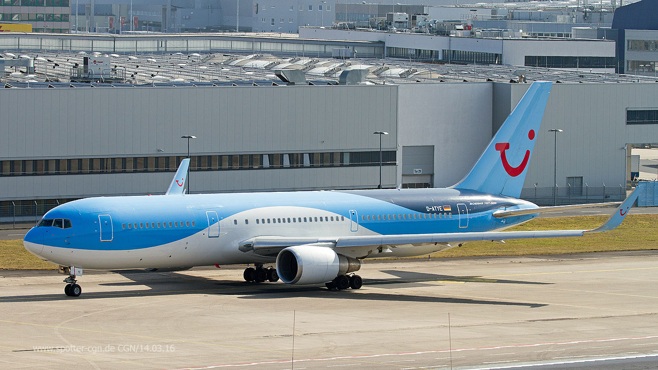 D-AYTE  TUI Fly