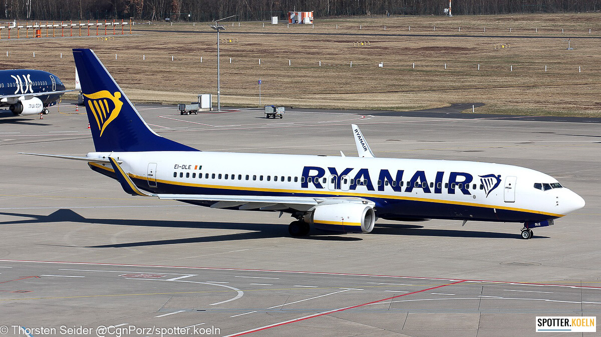 Ryanair 737-800W EI-DLE 