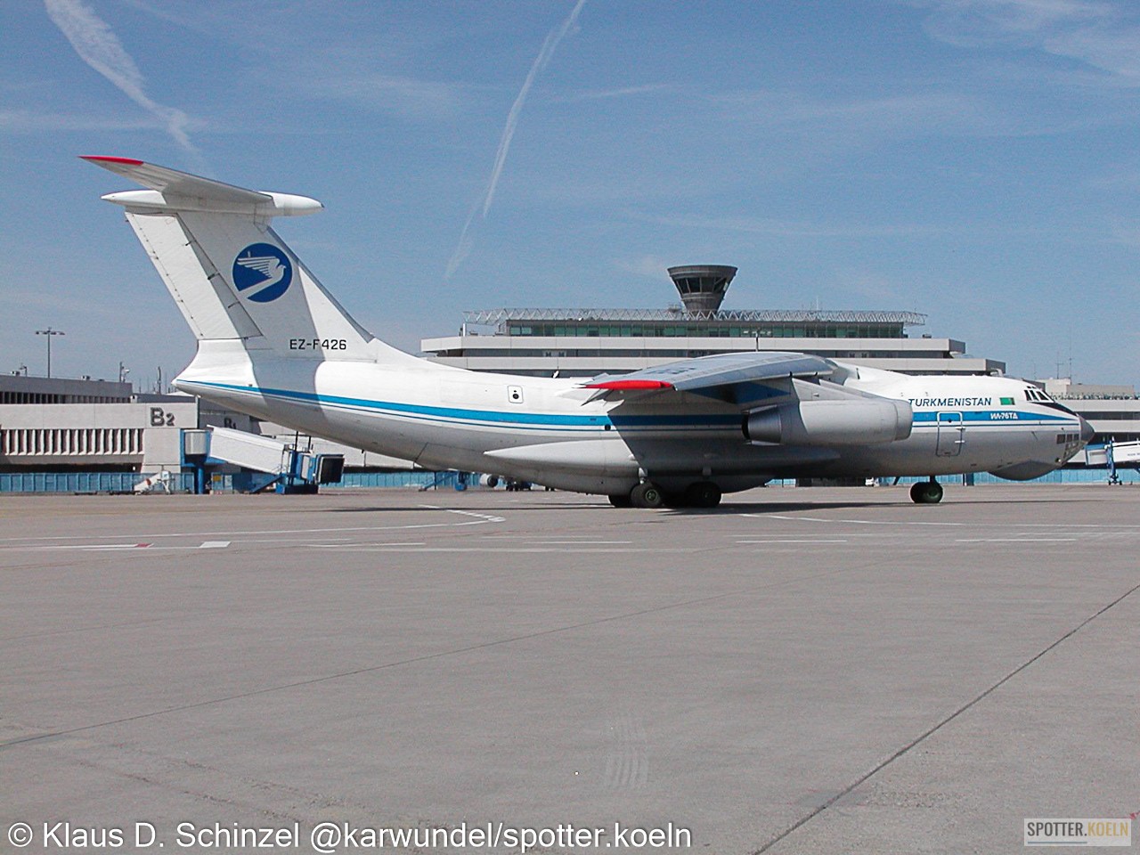 EZ-F426_Turkmenistan_Airlines_Il-76TD