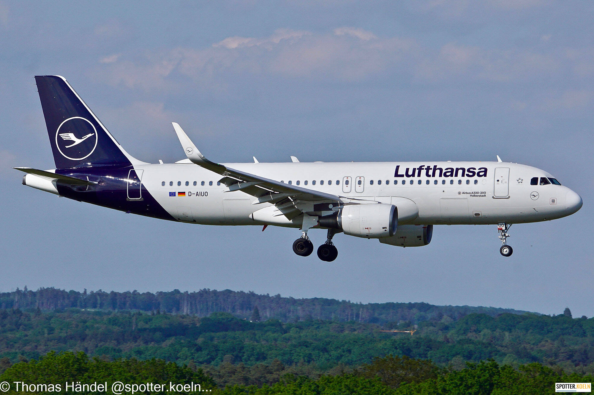 Lufthansa D-AIUO Airbus A320-214(WL)