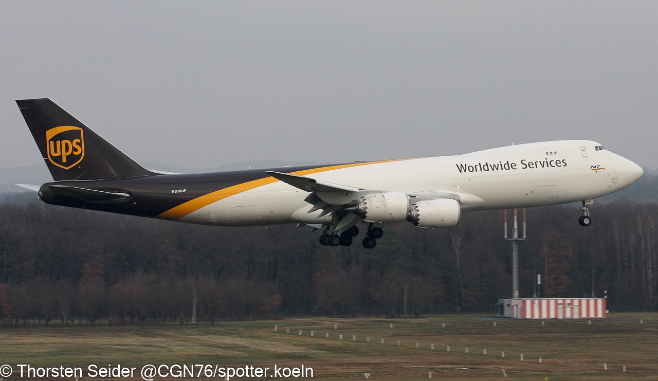 N616 UPS 747-800