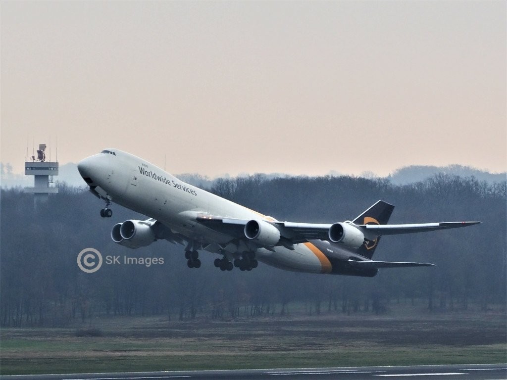 N613UP