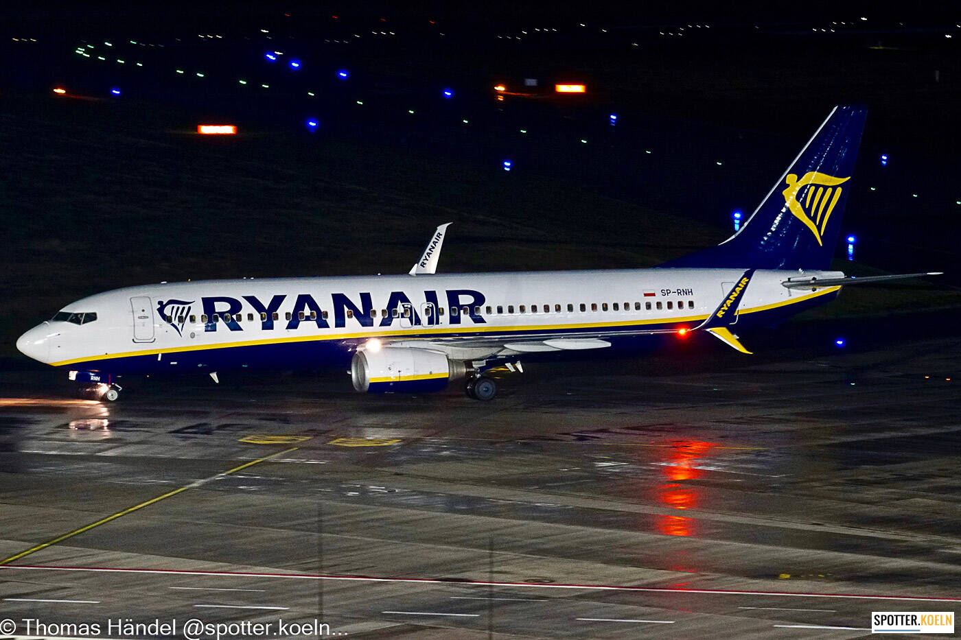 Buzz (Ryanair) SP-RNH Boeing 737-8AS 