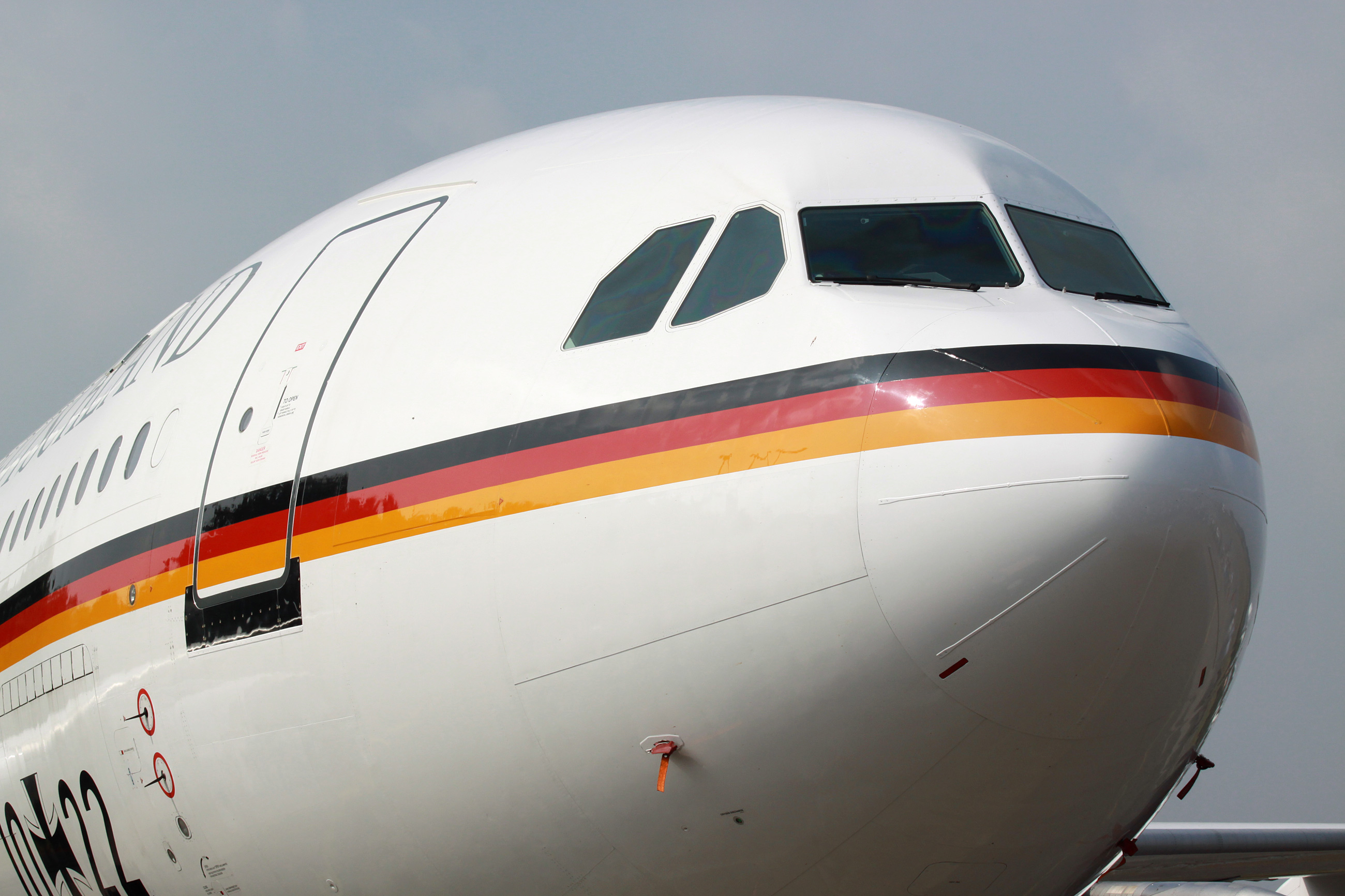 10+22 Luftwaffe (German Air Force) Airbus A310-304