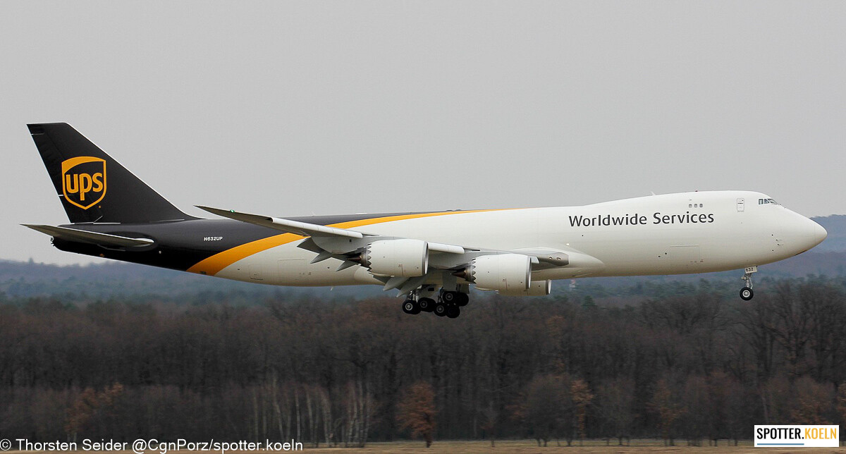 UPS 747-800 N632UP 