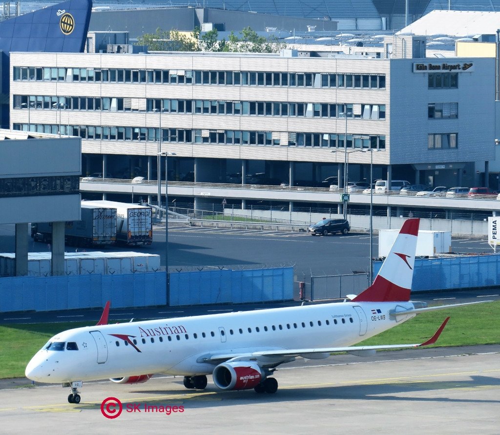 Austrian Airlines OE-LWB