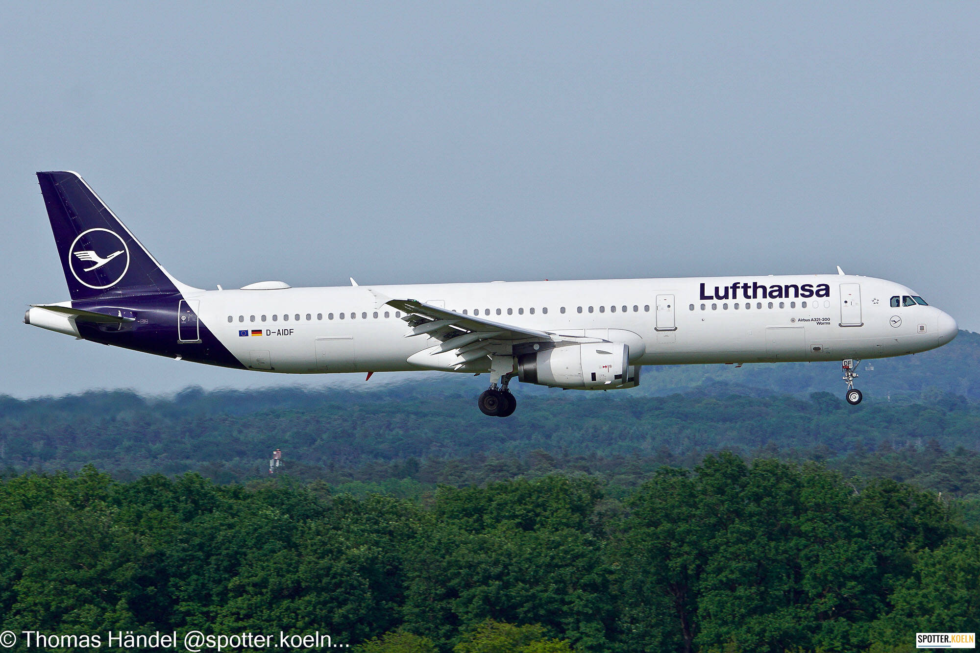 Lufthansa D-AIDF Airbus A321-231 